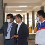 លោកបណ្ឌិត អាំង សិរីពិសិដ្ឋ ពិនិត្យដំណើរការជួសជុលវិមានកីឡដ្ឋានអូឡាំពិក